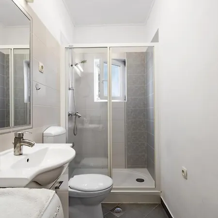 Regina * Brodarica (Sibenik-Knin)