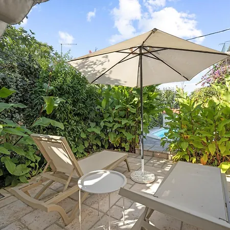 Regina * Brodarica (Sibenik-Knin)